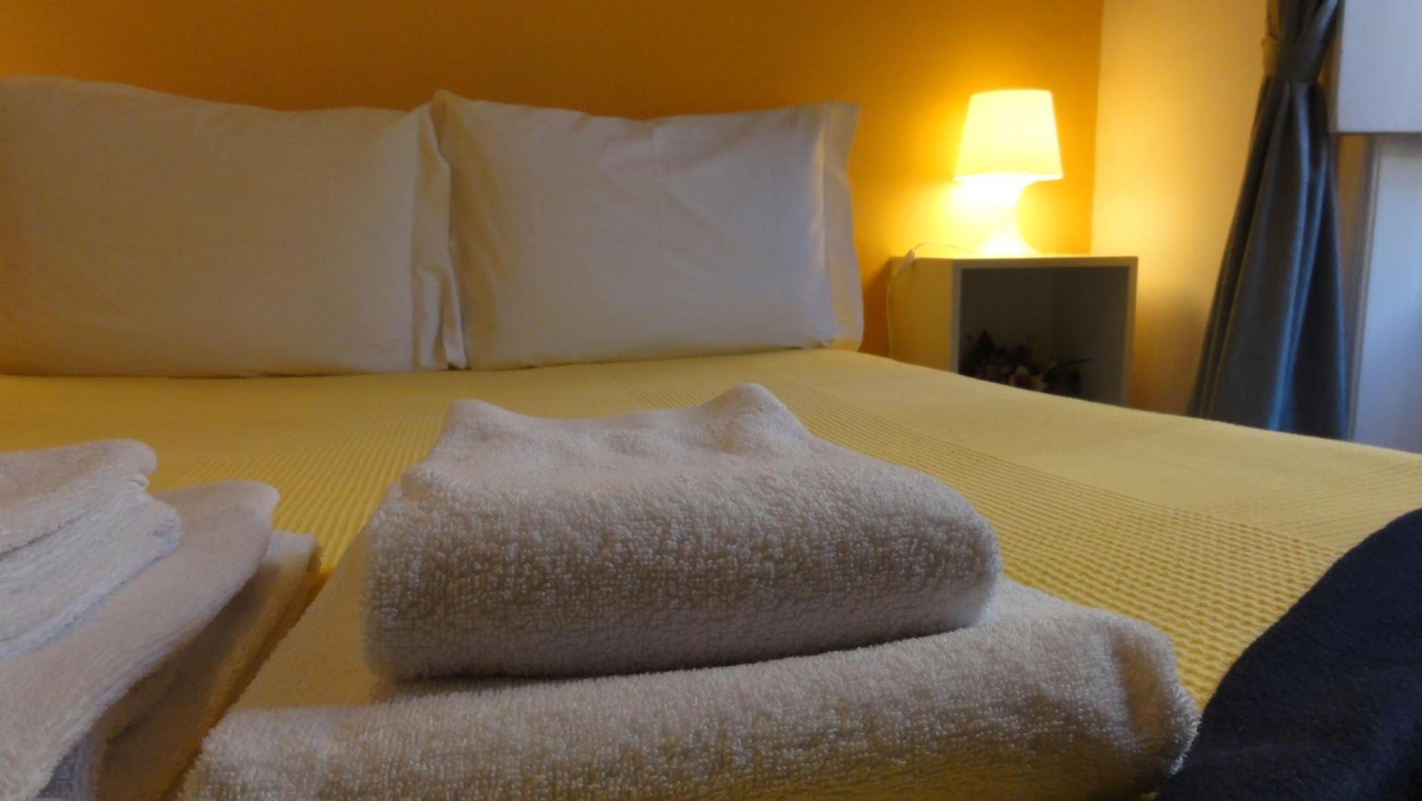 Campo Santana Apartment Lisbona Esterno foto